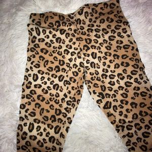 2 cute cheetah print leggings